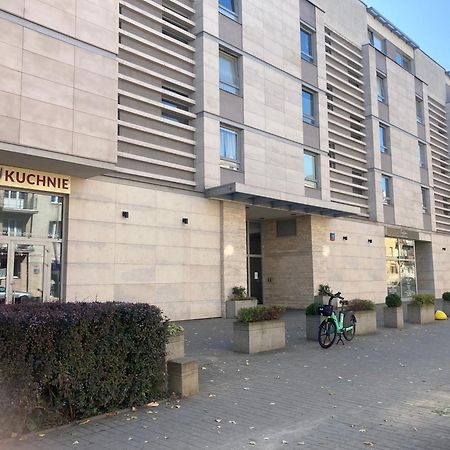 Przestronny Apartament Na Dolnej Варшава Экстерьер фото